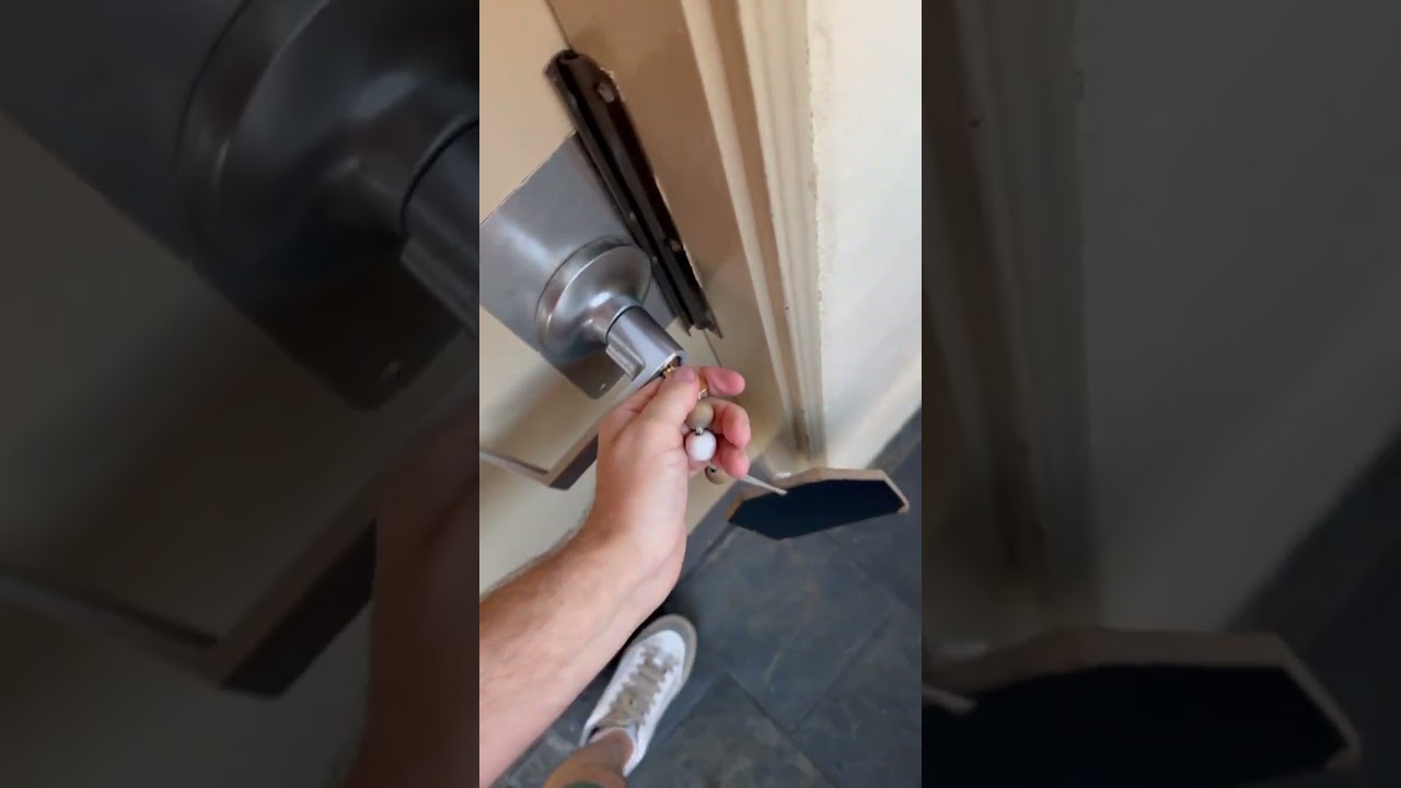 А это ключ от туалета