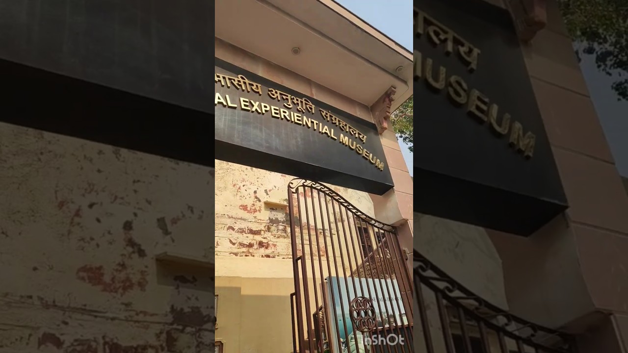 "a mini walk into Banaras - virtual experimental museum 🤍" 