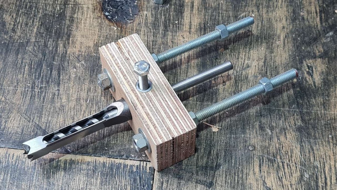 Держатель REVEAL Simple для квадратных сверл выглядит НАДЕЖНО.