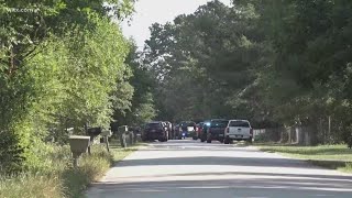 Hostages released, suspect still barricaded in Sumter