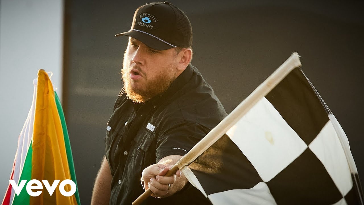 Luke Combs - Back in the Saddle