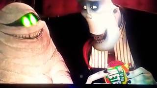 Hotel Transylvania 2 Denys usa lentes oscuros