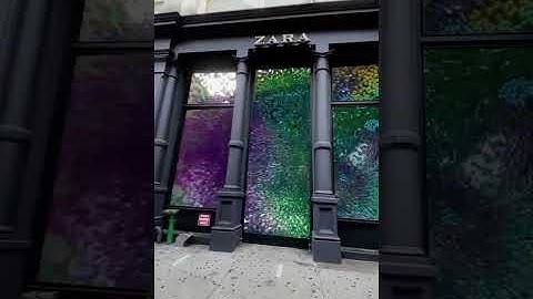 3D has taken over the windows at #zara’s soho store in #newyork