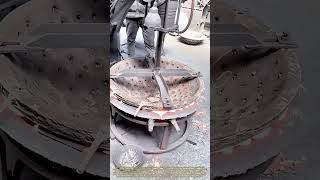Celebrity Pouring Perfection: How Molten Iron Becomes a Cooking Pan Profile