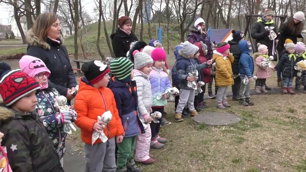 Kiszézés Ácson a Bóbita óvodában