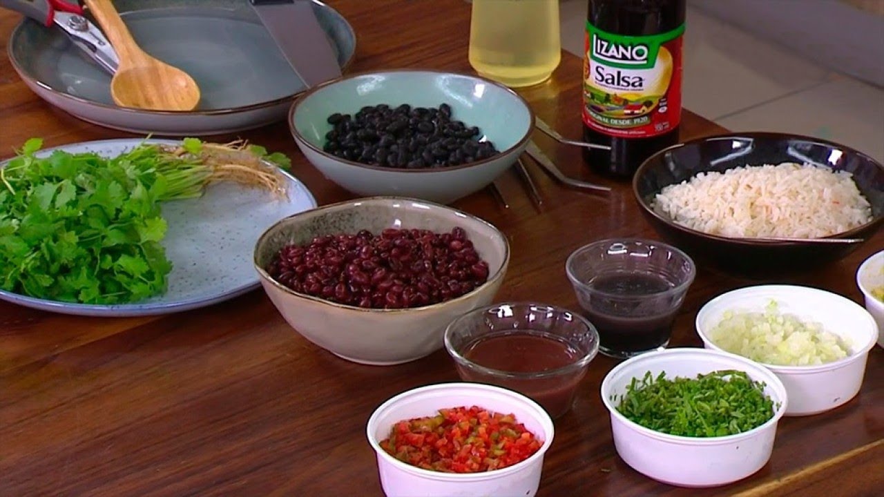 Le enseñamos a preparar dos variedades de gallo pinto