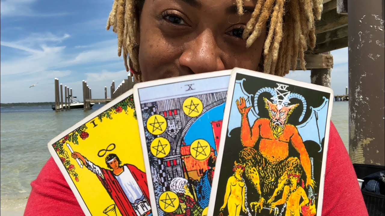 Pisces ♓️ A PASSED OVER LOVED ONE🕊️ IS HELPING U HEAL DEEP ROOTED ANCESTRAL TRAUMA & CYCLES❤️‍🩹⚖️