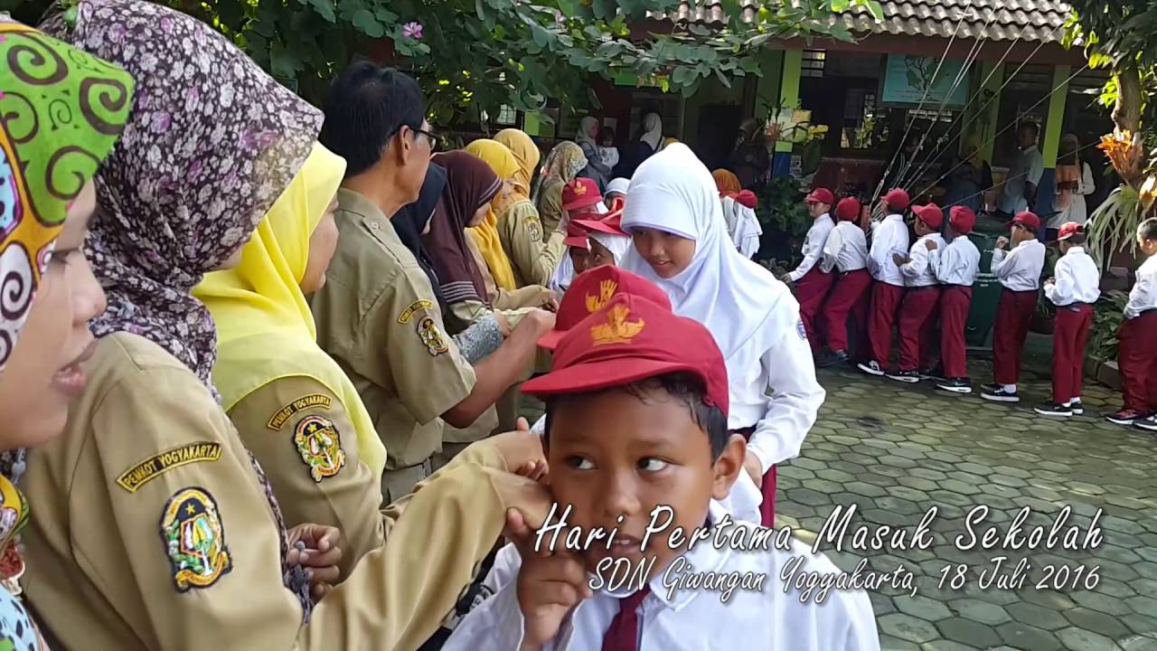 Hari Pertama Masuk Sekolah