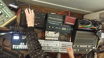 Acidcore 2023 // Louis Serieusement // TT303, X0xB0X, MFB, EX800, Pyramid, volca keys ;