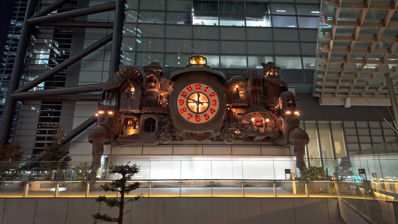 Ni-Tele Really Big Clock (Studio Ghibli Clock) in Shiodome, Tokyo [4K]