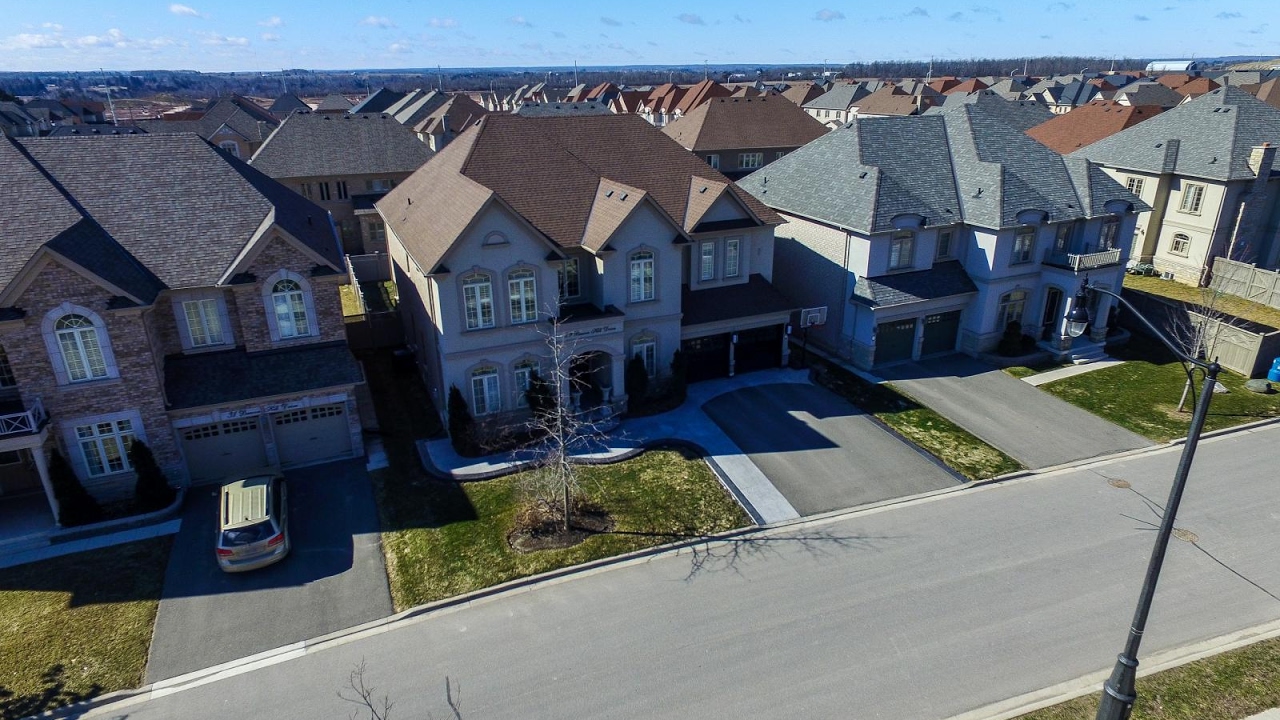 29 Beacon Hill Drive Brampton, Rattan Banait YouTube