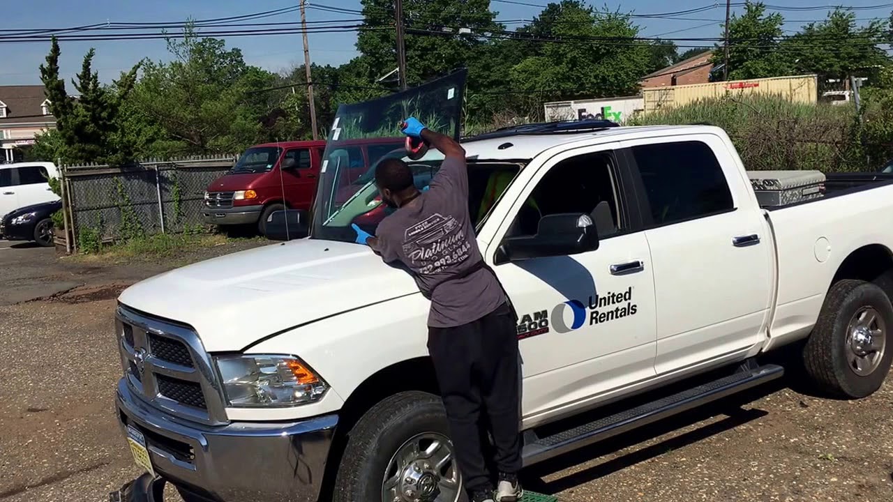 2011-2016 Dodge Ram 1500 Mobile windshield Replacement - YouTube