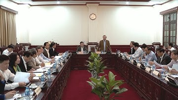 Đồng chí Trần Quốc Vượng làm việc với Ban Cán sự Đảng Bộ Tư pháp