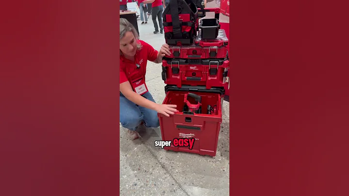 BRAND NEW MILWAUKEE PACKOUT ROLLING DRAWER TOOLBOX