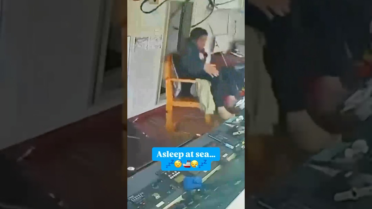 How do you wake up a sleepy boat captain?!? 