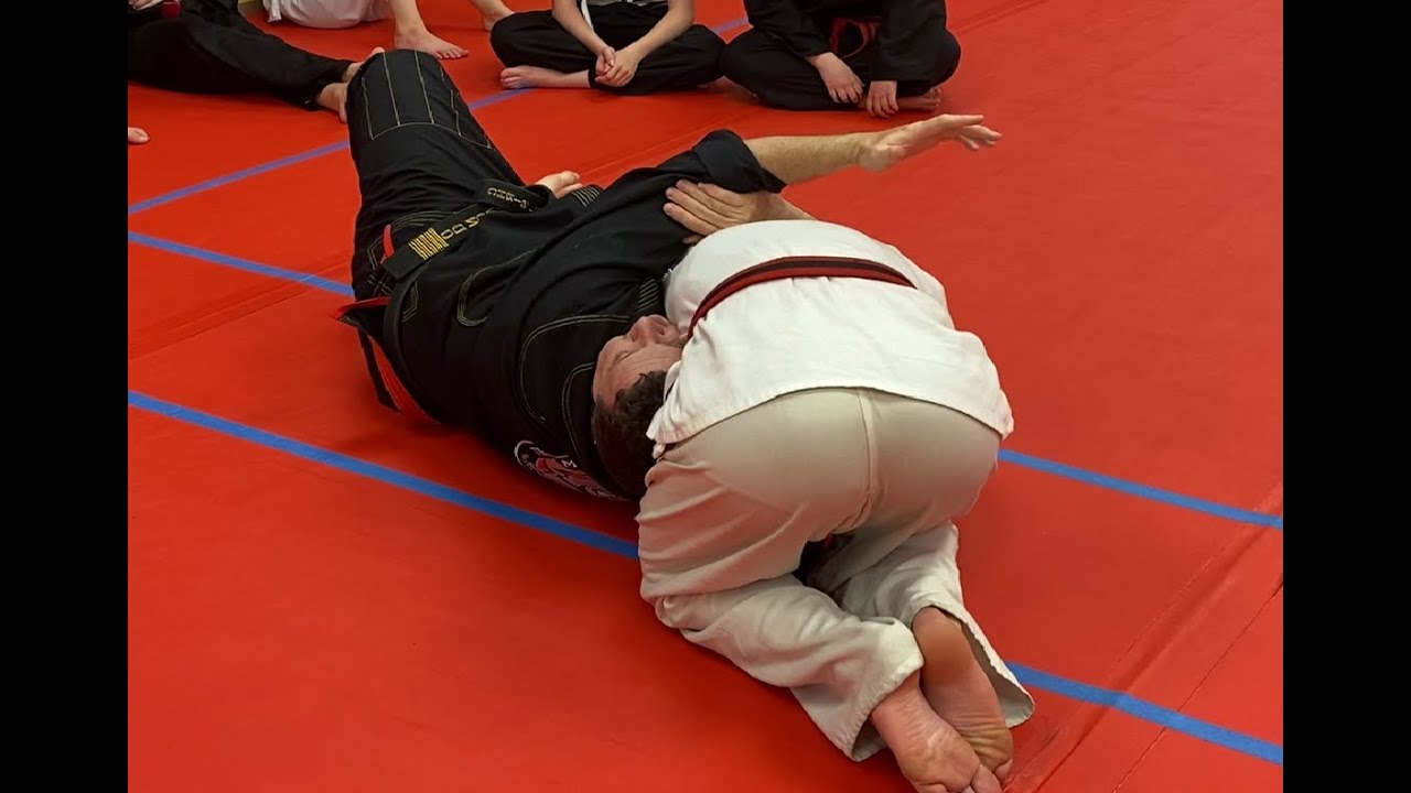 Darce choke from side control - YouTube