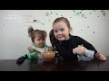 【1歳の朝ごはん】自分で上手に食べられるかな? バイリンガル姉妹