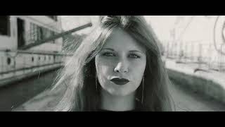 LAVIC - La Polilla