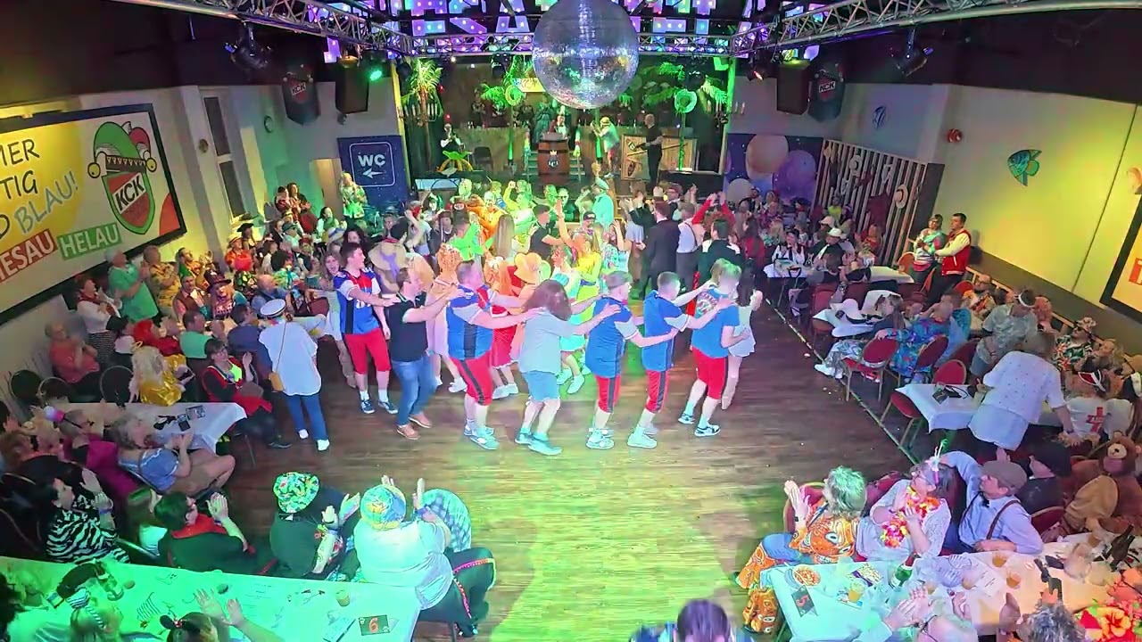 Einmarsch aller am Programm Beteiligten