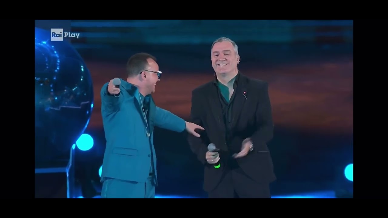 Gigi D’alessio   Cient’ann feat Francesco Merola live 2022