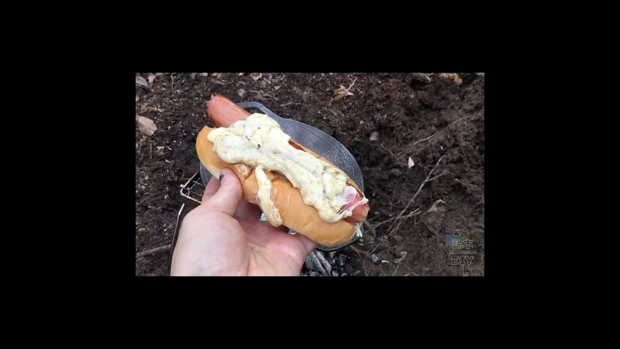 誰にも邪魔されない焚き火メシ ～チーズホットドックを喰らう～ #焚き火#campfire #campfirecooking #outdoorcooking #bushcraft #asmr