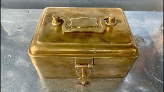 A Gorgeous Brass Paan Daan Or Betel Box In Excellent Condition - 2 - NOW ON SALE 🏷 |