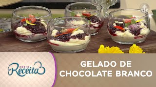 Sobremesa refrescante e muito fácil: gelado de chocolate branco com frutas vermelhas