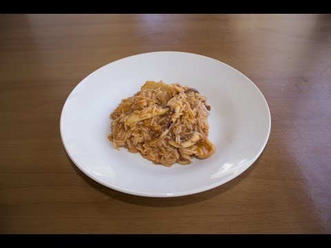 Βίντεο: Πώς να μαγειρέψετε γρήγορα πιλάφι με καλαμάρια
