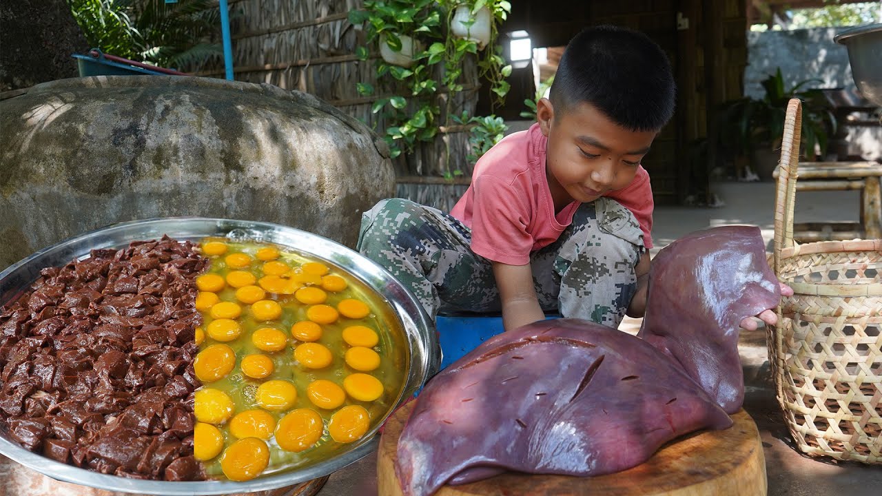 '' Beef liver '' My mother teach me how to make crispy beef liver - Chef Seyhak