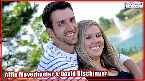 Engagement photos of Allie Meyerhoefer and David D...