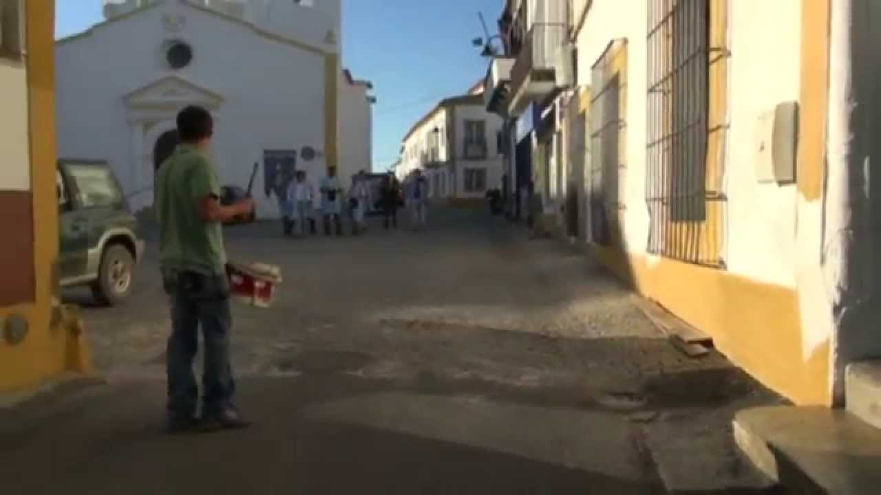 Watch Bibo - o tamborileiro de Barrancos (Baixo Alentejo) on YouTube Watch Bibo - o tamborileiro de Barrancos (Baixo Alentejo) on YouTube