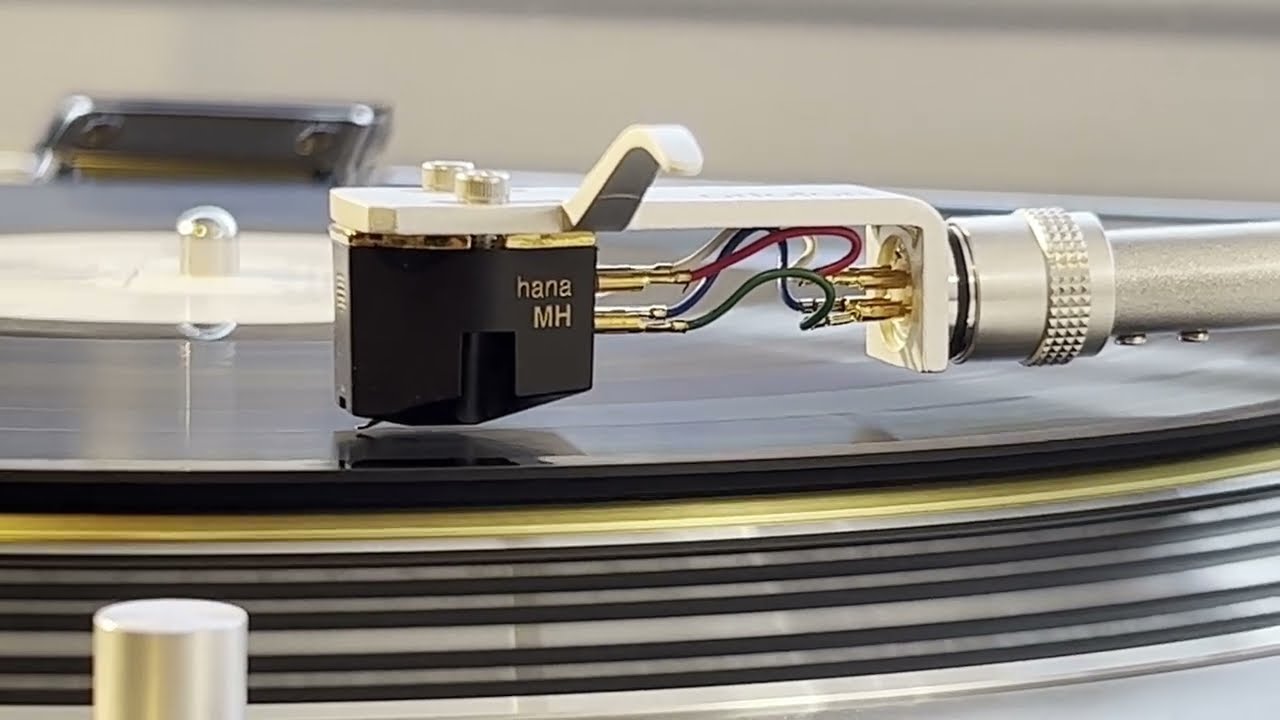 Eurythmics - Love Is A Stranger (1983 Vinyl LP) - Technics 1200G / Hana MH