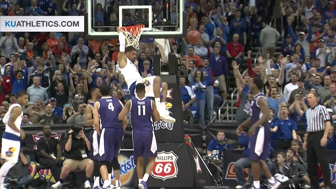 Frank Mason Lobs to Landen Lucas for the Alley Oop // Kansas Men's Basketball // 3.12.15