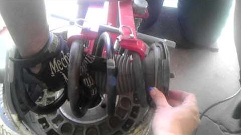 How to replace the struts on a 2007 Lexus RX400h 3