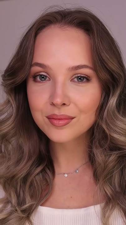 Идеальный консилер, который не скатывается! - YouTube