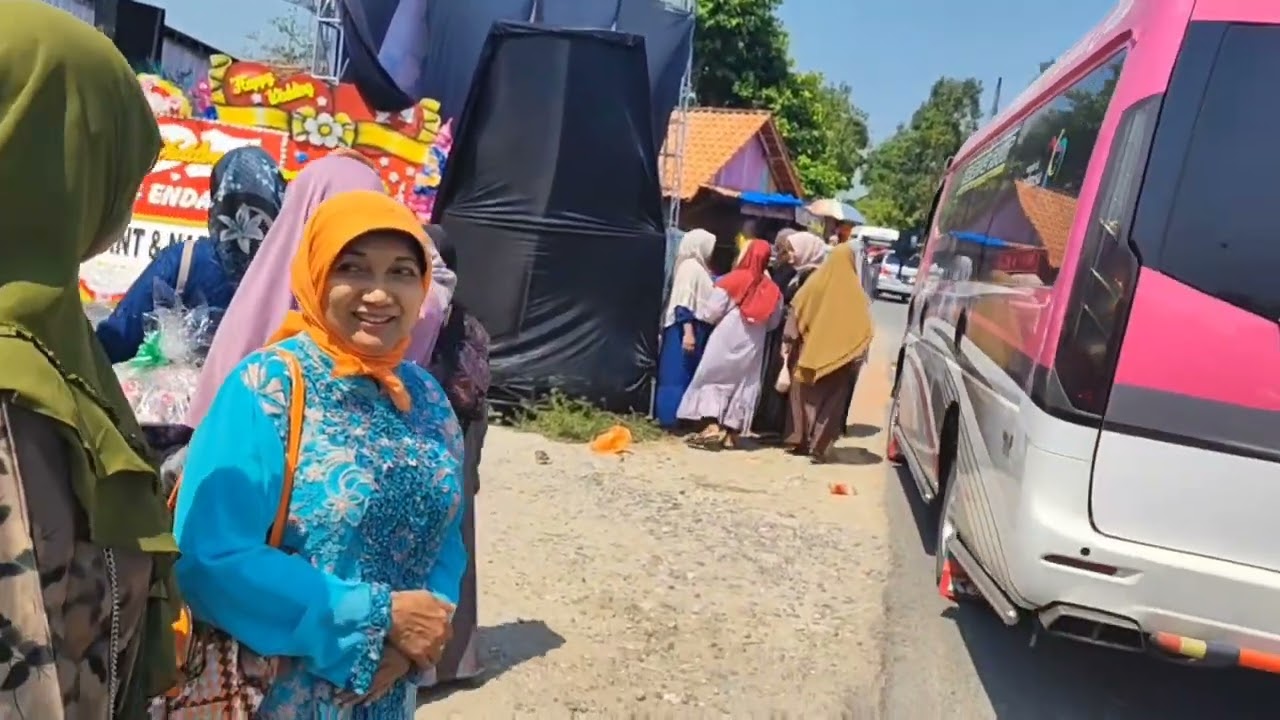 keluarga besar lek Damis Randublatung menghadiri pernikahan ponak ane