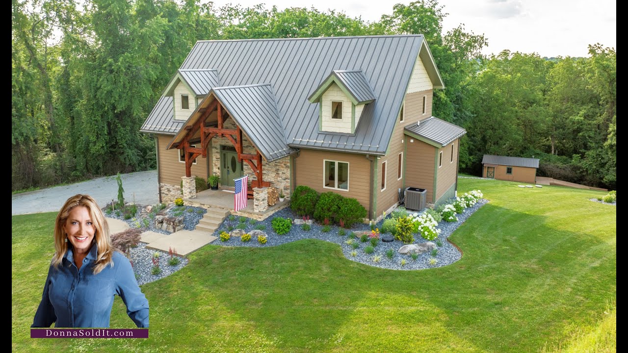 Donna SOLD It! | 2780 Ipnar Road North Huntingdon