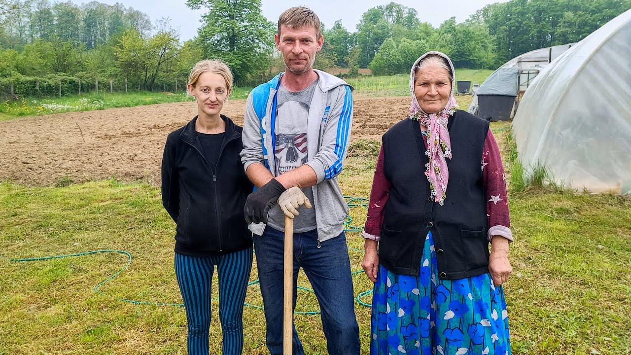 NIŠTA NE TRAŽIMO, SVE ĆEMO NAPRAVITI, bez plate, bez posla, bez primanja sa 4 djece!