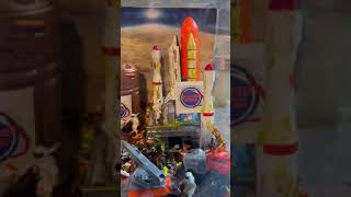RALPHIE ON WHEELS ART OF ROLLING / DIECAST & DIORAMAS -Building Rocket on the Moon Diorama
