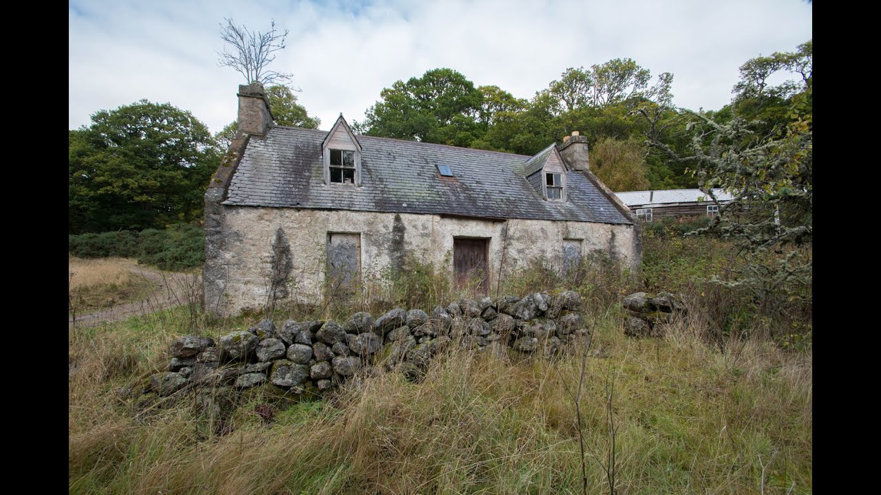 Abandoned Cottage Full of stuff - SCOTLAND