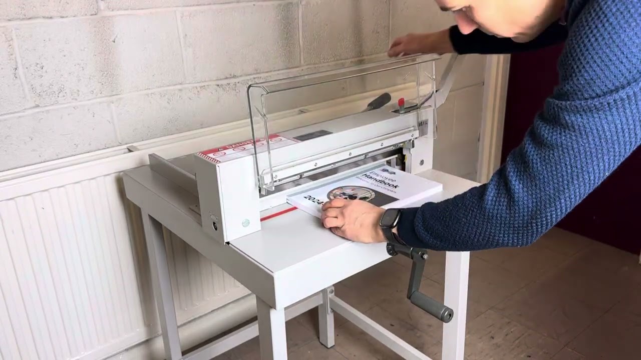 Ex-demo, Lightly Used IDEAL / EBA 4305 Manual SRA3 Paper Guillotine Cutter