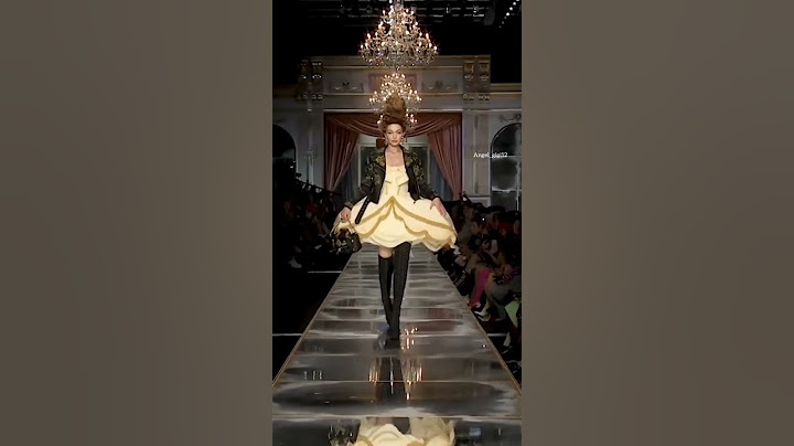 gigihadid walking pregnent ❤️✨ #gigihadid #runway #pregnant