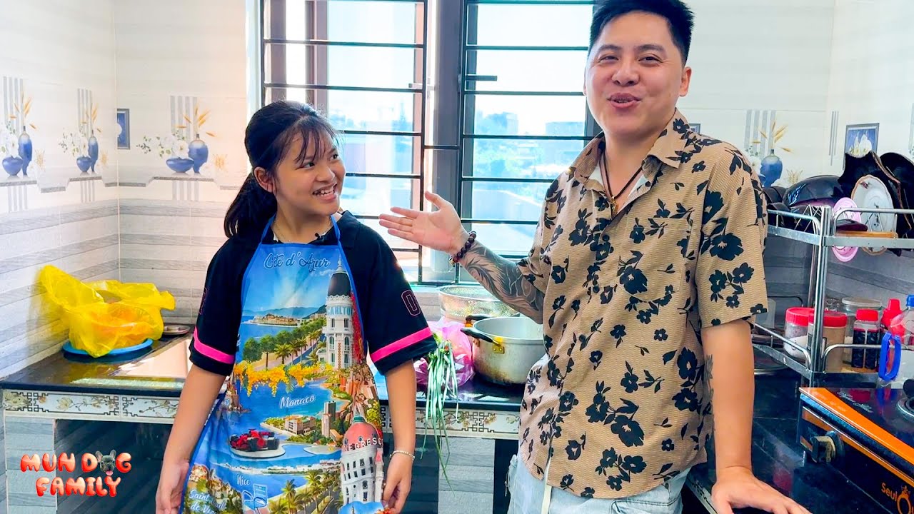 It's time for dad to teach Quynh to cook to prepare for the future