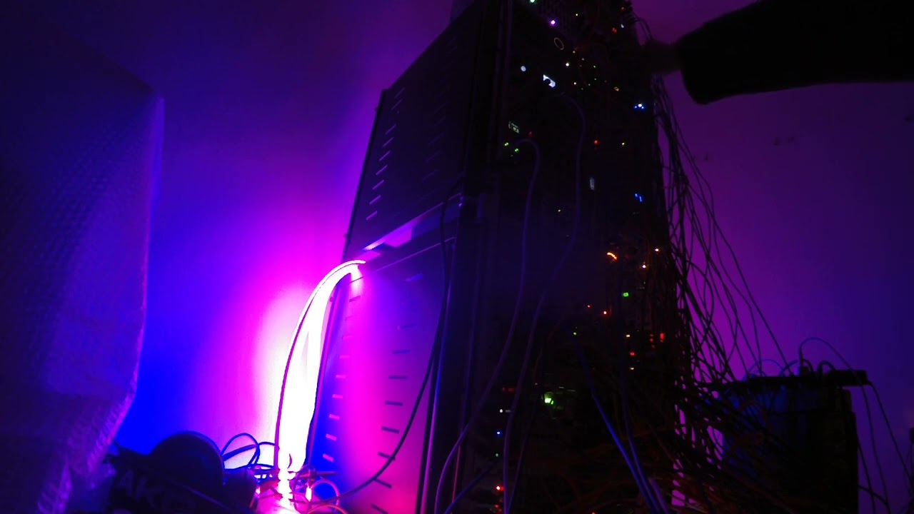 Eurorack  DeepHouse 12 (T rying the Bastl Instruments Pizza )