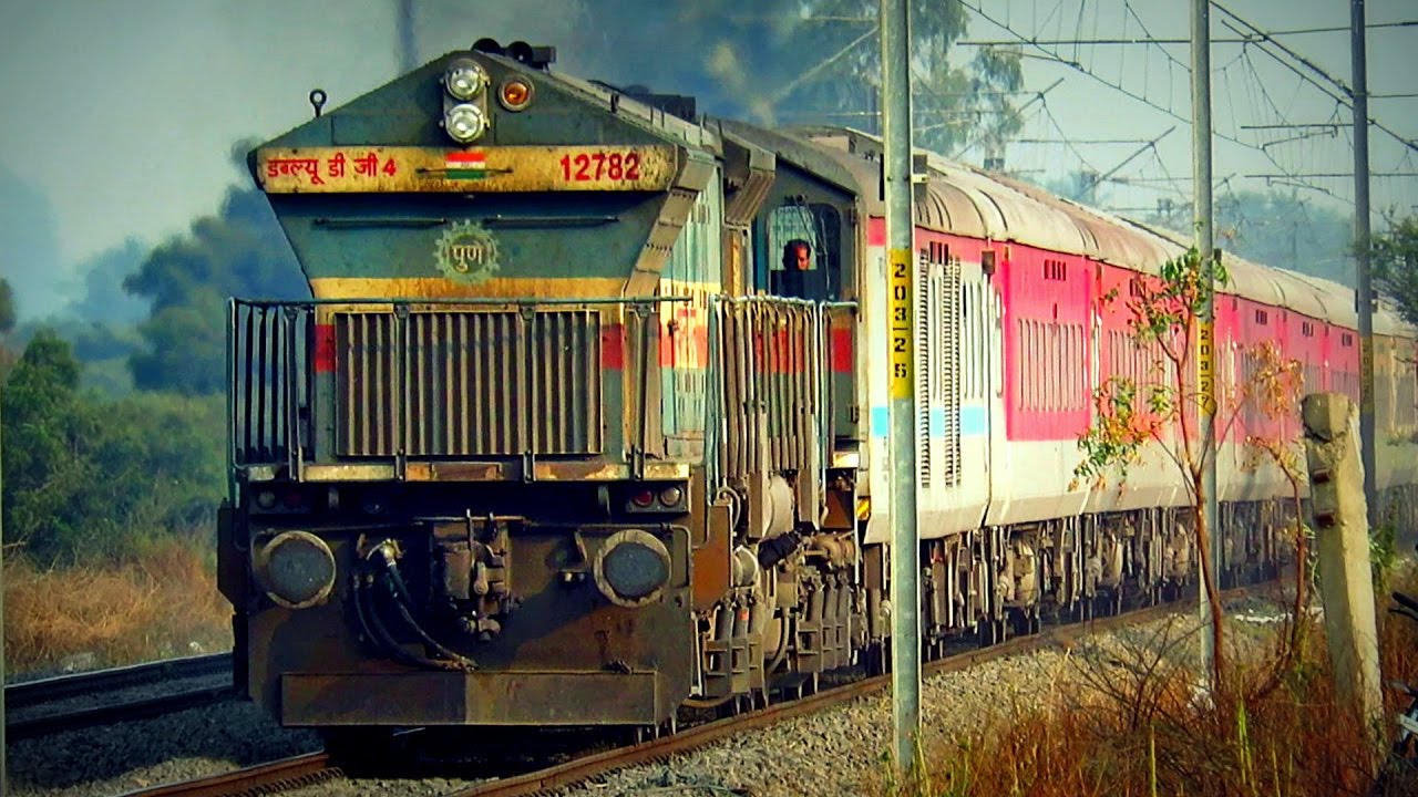Amazing Variety of Traction on Pune Daund Section !! YouTube