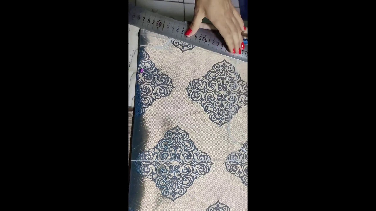 мөртэй дээлний эсгүүр