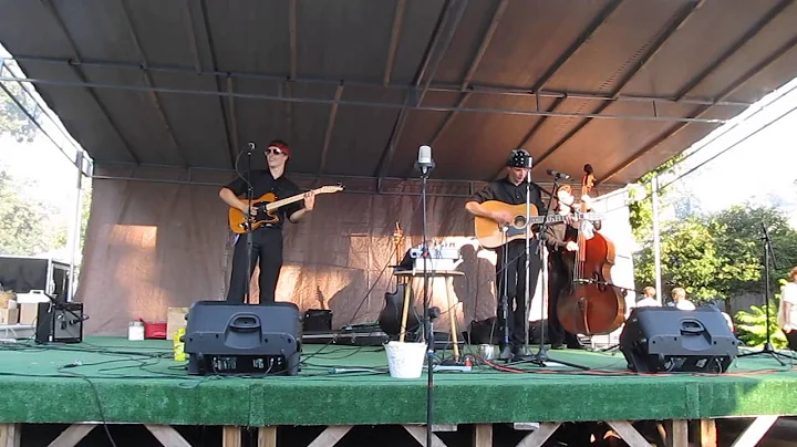 "Folsom Prison Blues" Johnny Cash cover by Woody J...