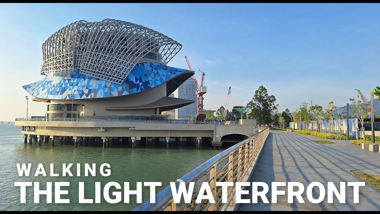 Прогулка по набережной «Свет».