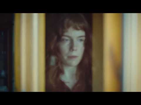 Elanor Moss - Sarah Waiting in the Car (Official Music Video)