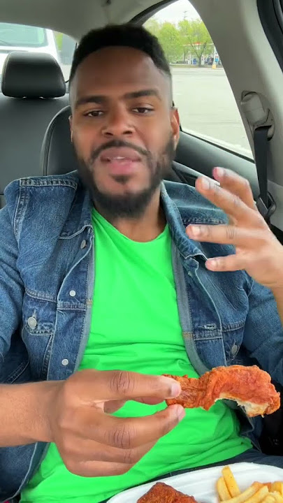 Trying Gus FRIED CHICKEN‼️ For The First Time (OVERHYPED⁉️🤬) #shorts #foodreview #foodcritic